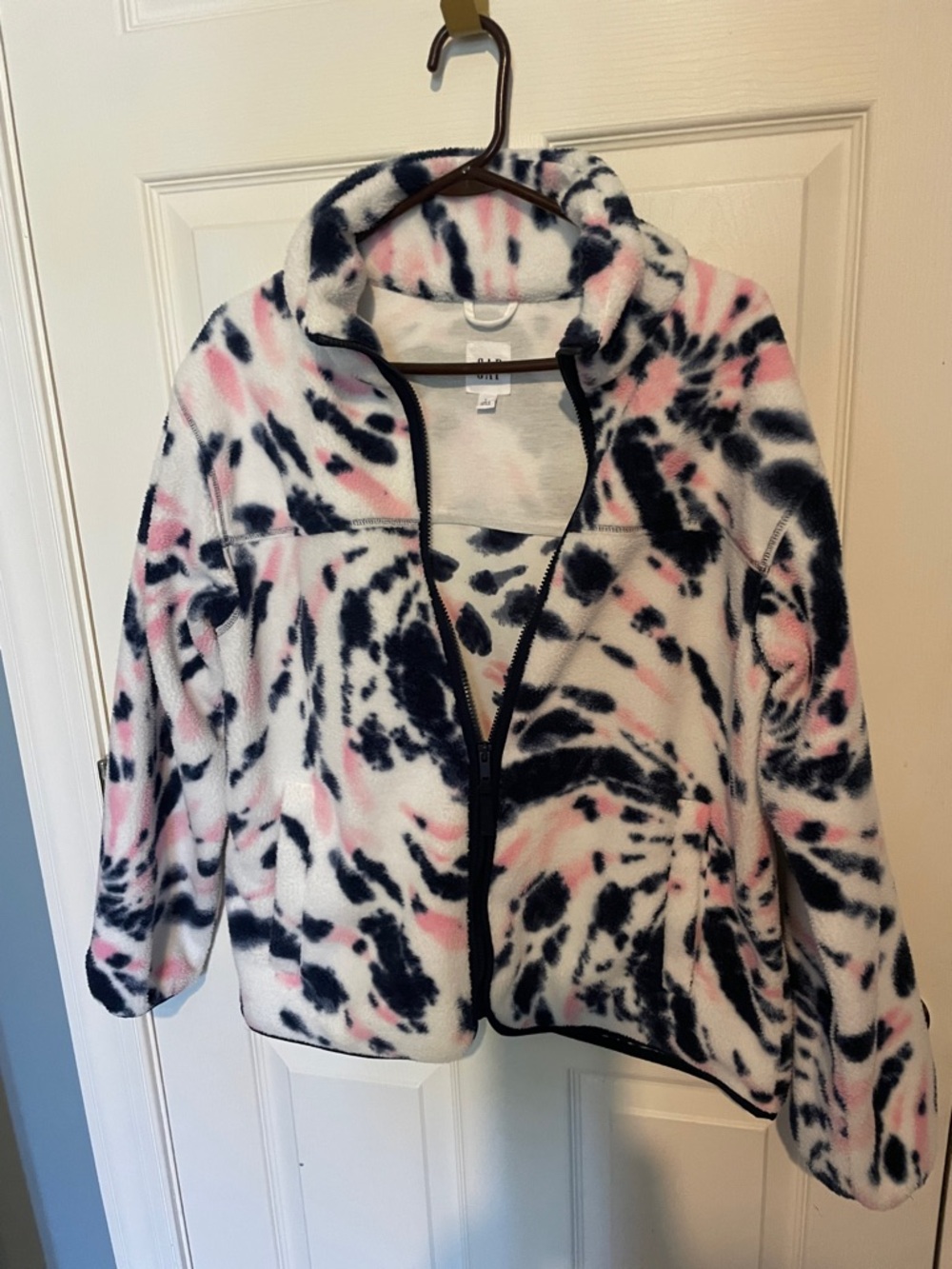 GAP Fleece / Sherpa Jacket in White navy & Pink women’s size large